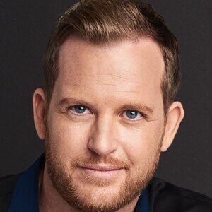 HIM IN FULLE EFFECT M5S Medium Brown